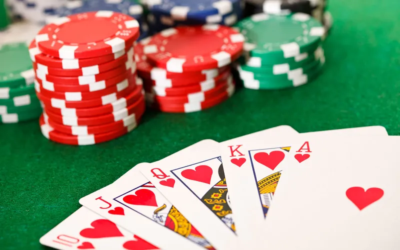 Bài Poker 3 Lá Trực Tuyến Tại Rikvip 2025 Cách chơi Poker 3 lá